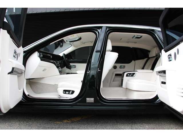 2024 Rolls-Royce ゴースト Extended 4WD auction photo 11
