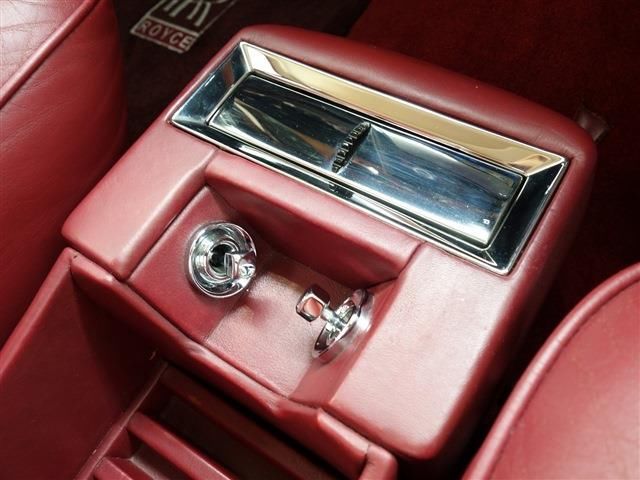 1977 Rolls-Royce ロールスロイスシルバーシャドウ Silver Shadow II auction photo 4