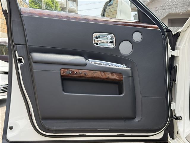 2015 ロールスロイス ゴーストII ベースグレード AIS検査済 RRアンブレラ2本 ブラックレザーインテリア auction photo 39
