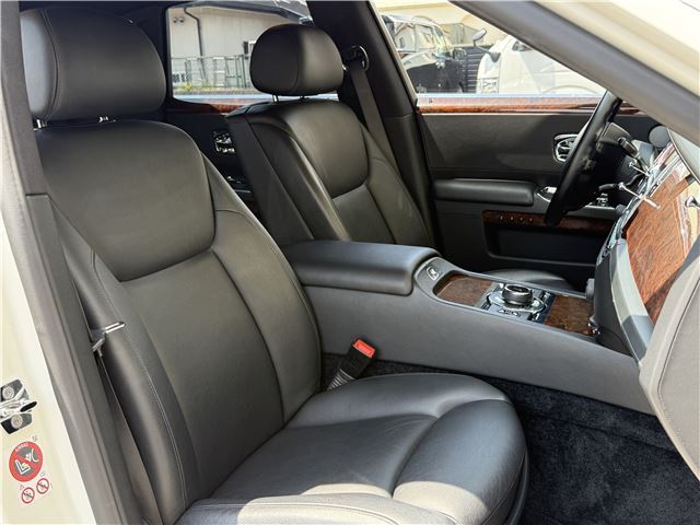 2015 ロールスロイス ゴーストII ベースグレード AIS検査済 RRアンブレラ2本 ブラックレザーインテリア auction photo 46