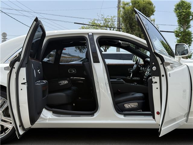 2015 ロールスロイス ゴーストII ベースグレード AIS検査済 RRアンブレラ2本 ブラックレザーインテリア auction photo 17