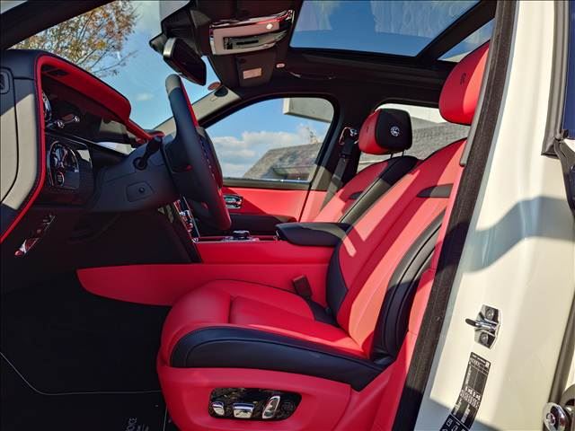 2025 Rolls-Royce CULLINAN Base grade auction photo 4