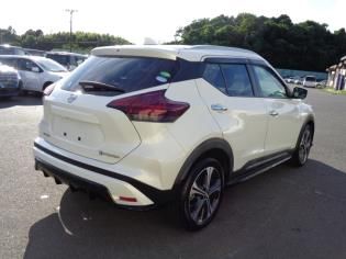 2021 Nissan Kicks X auction photo 2