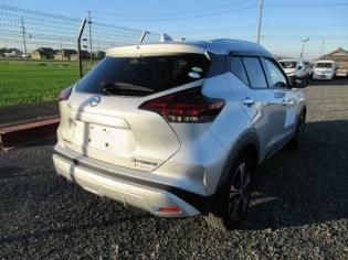 2021 Nissan Kicks X auction photo 2