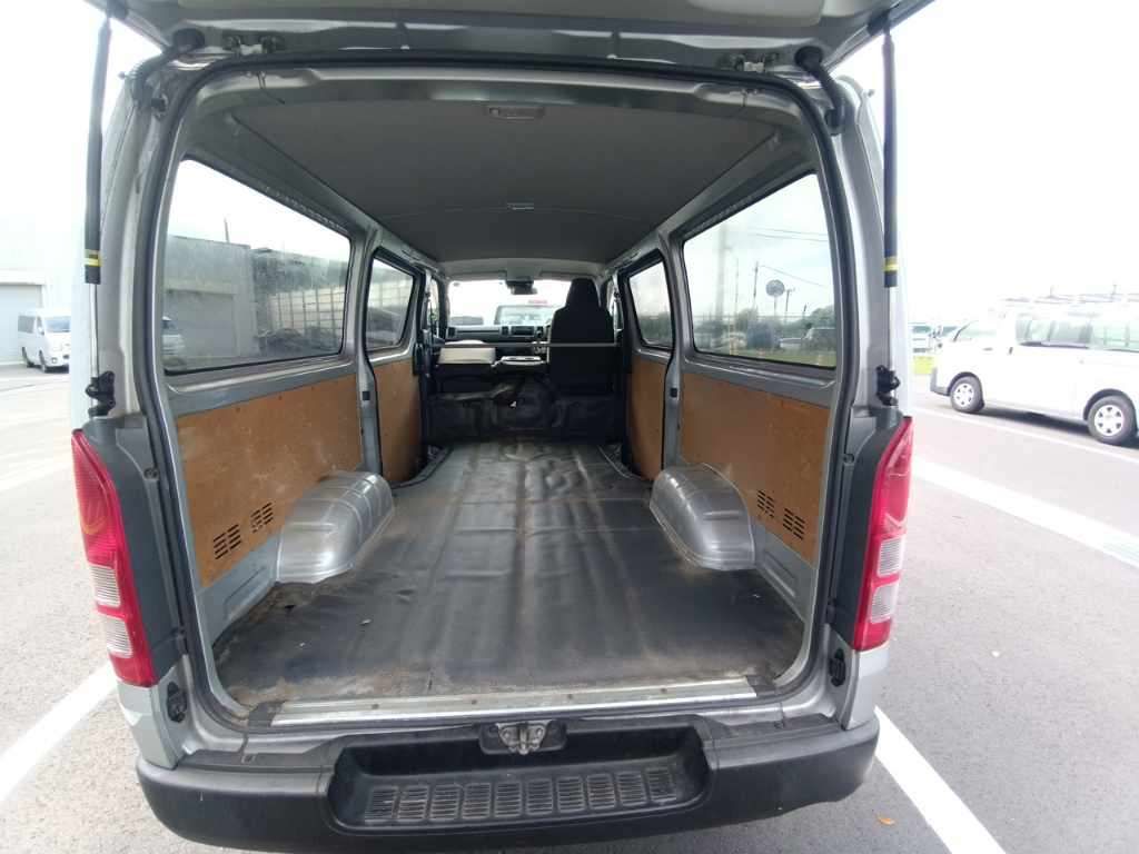 2021 Toyota Hiace DX auction photo 11