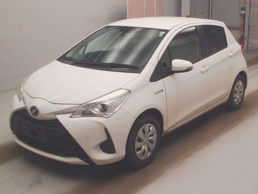 2019 Toyota Vitz Hybrid F Japan auction vehicle