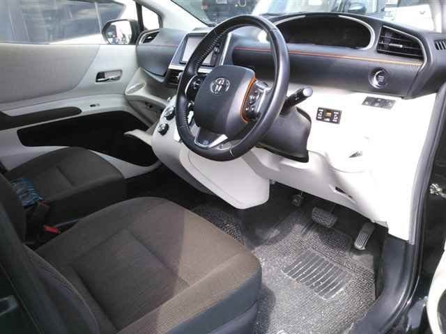 2018 Toyota Sienta G auction photo 3