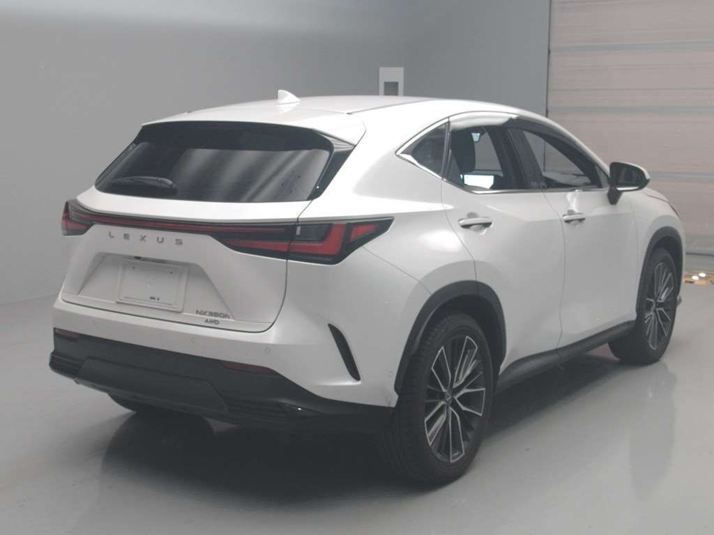 2023 Lexus NX NX350h バージョンL 4WD auction photo 2