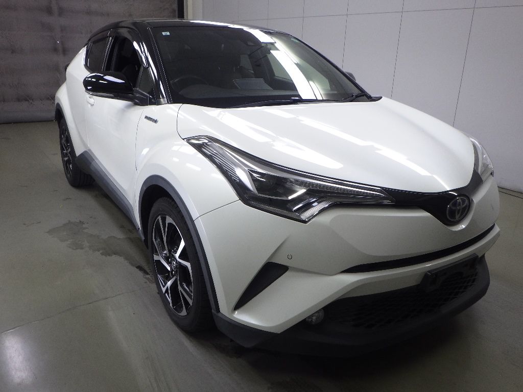 2017 Toyota C-HR G Japan auction vehicle