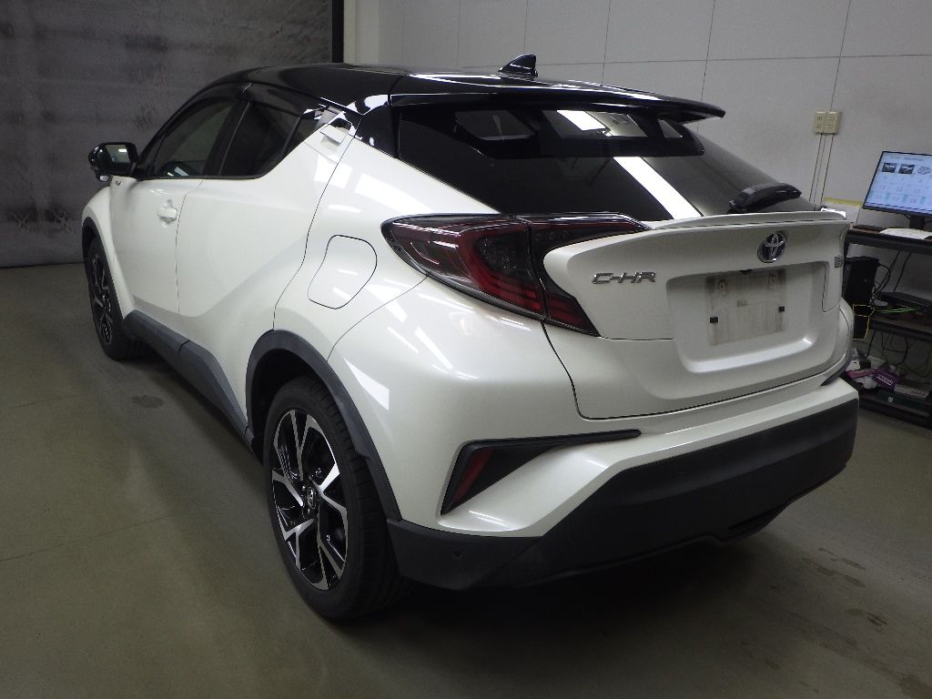2017 Toyota C-HR G auction photo 5