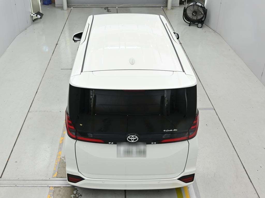 2022 Toyota Noah S-Z auction photo 8