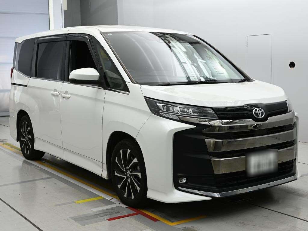 2022 Toyota Noah S-Z auction photo 5
