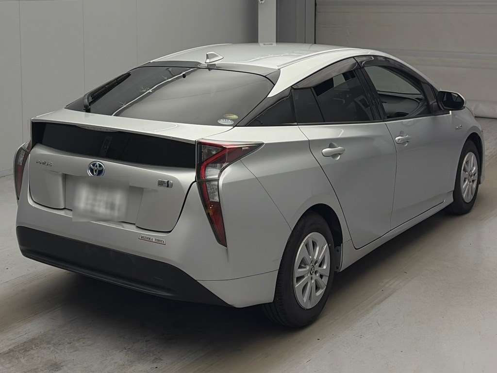 2018 Toyota Prius S auction photo 2