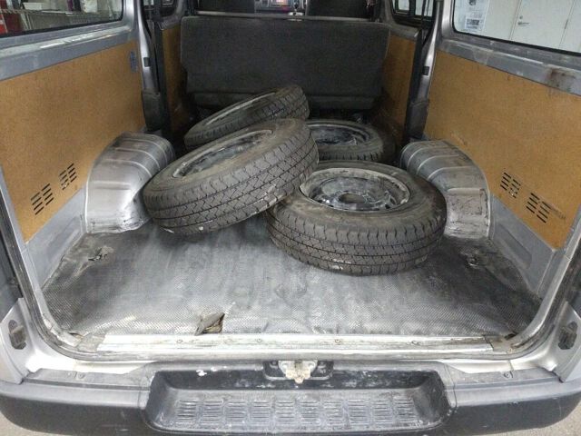 2021 Toyota Hiace Long DX 4WD auction photo 3