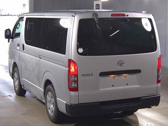 2021 Toyota Hiace Long DX 4WD auction photo 2