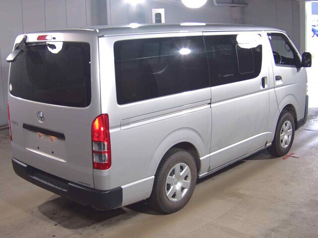2021 Toyota Hiace Long DX 4WD auction photo 5