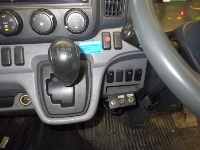 2016 Mitsubishi Fuso Canter chassis auction photo 7