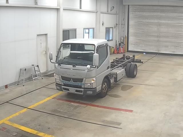 Japan Auction Vehicles 10 2016 Mitsubishi Fuso Canter chassis auction photo