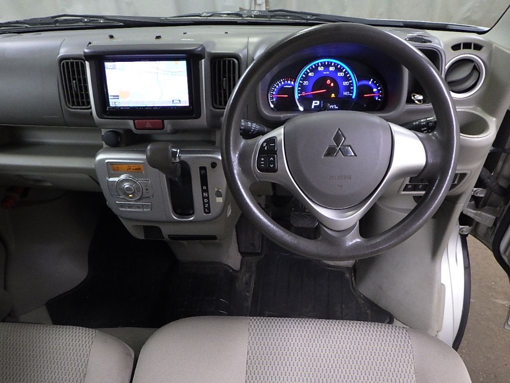 2017 Mitsubishi タウンボックス 4WD G ハイルーフ auction photo 3