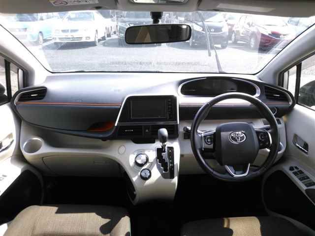 2016 Toyota Sienta G auction photo 8