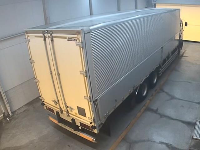 2008 Isuzu ウィング auction photo 2