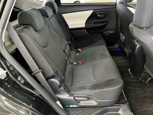 2016 Toyota Prius Alpha S-Tune Black 2 auction photo 7