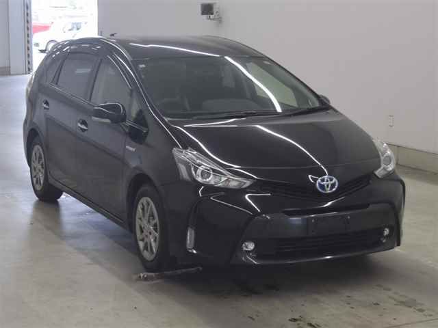 2016 Toyota Prius Alpha S-Tune Black 2 Japan auction vehicle