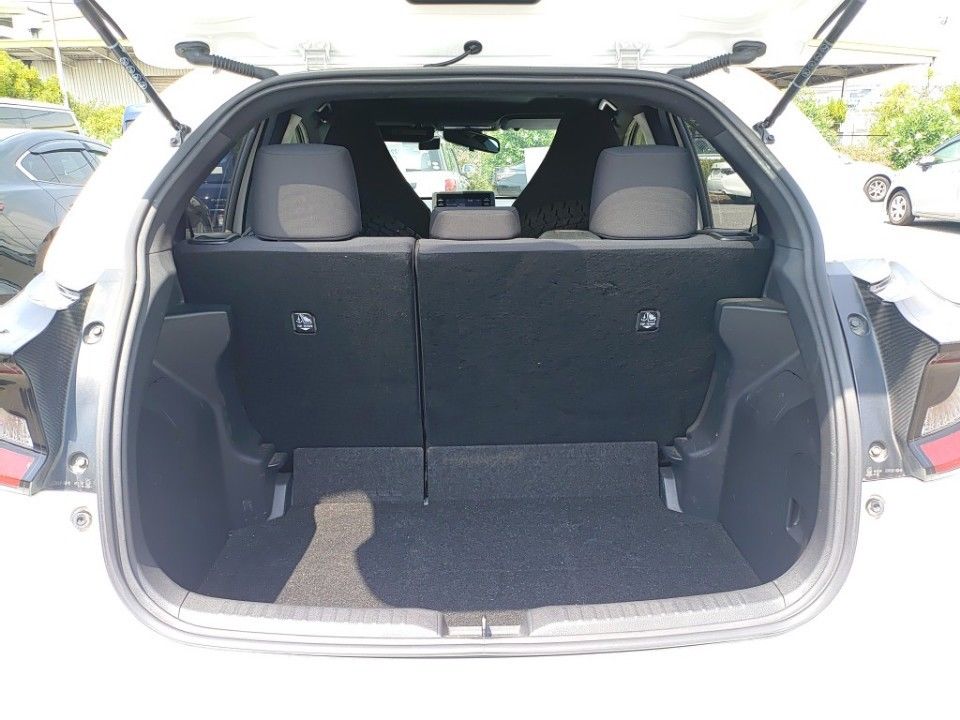 2021 Toyota Yaris auction photo 8