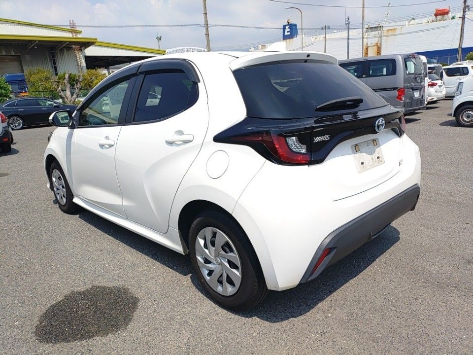 2021 Toyota Yaris auction photo 6