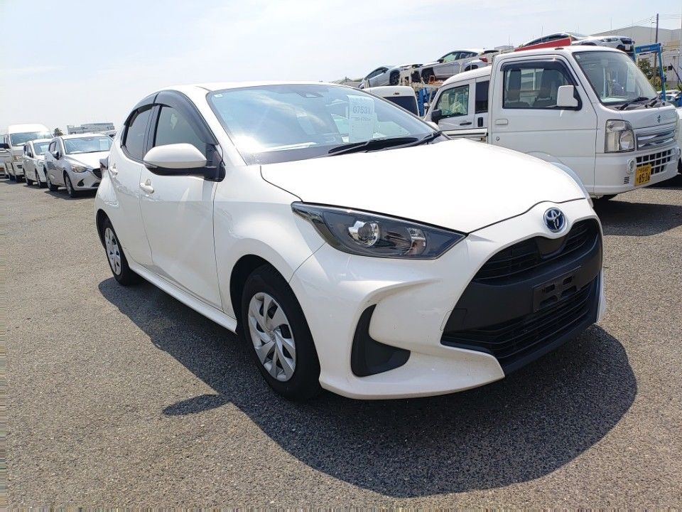 2021 Toyota Yaris auction photo 4
