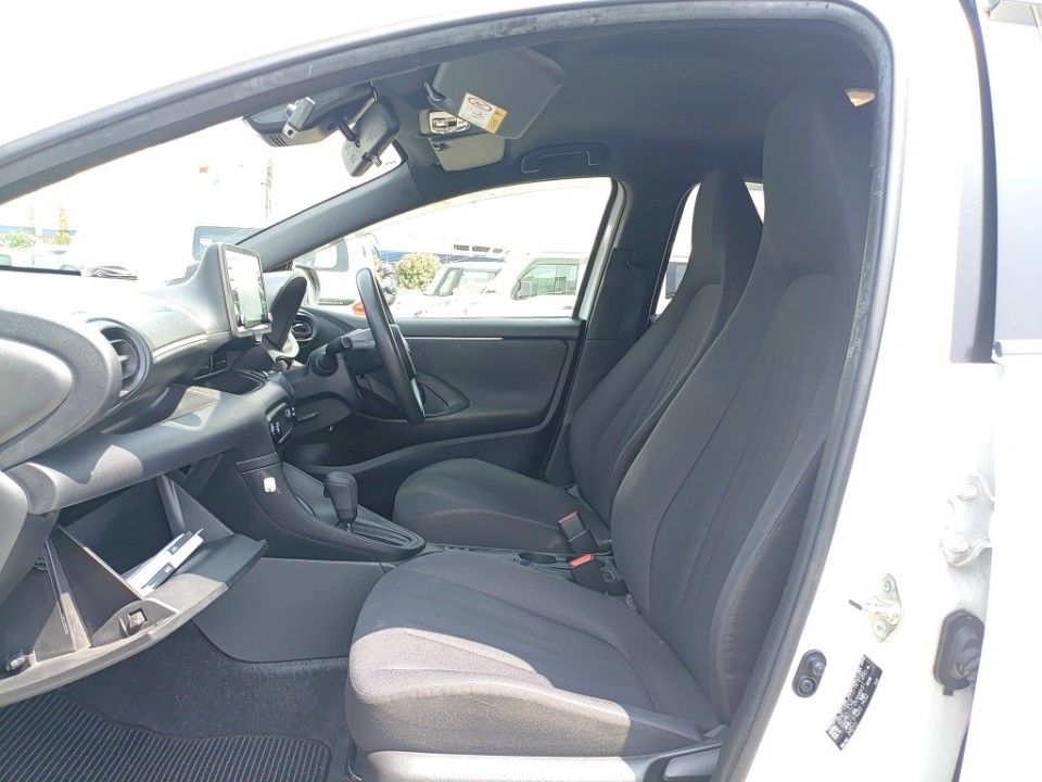 2021 Toyota Yaris auction photo 16