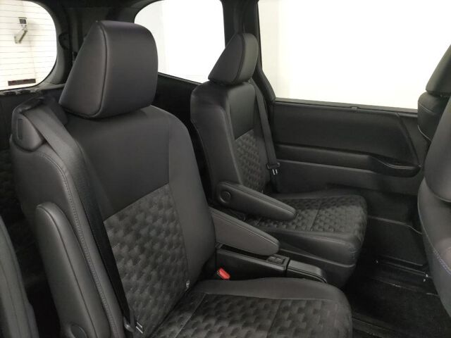 2024 Toyota Voxy ハイブリッドS-Z auction photo 6