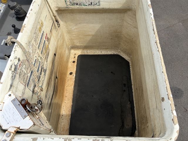 2013 Isuzu Elf Aerial work platform auction photo 4
