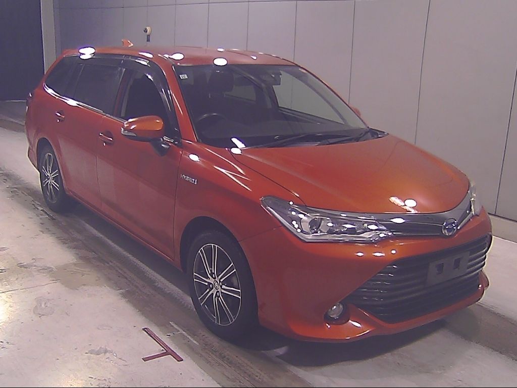 2015 Toyota Corolla Fielder Hybrid G Japan auction vehicle
