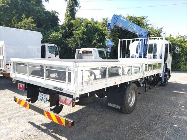 2014 Isuzu Forward crane auction photo 5