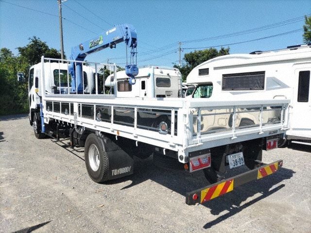2014 Isuzu Forward crane auction photo 2