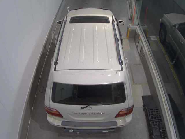 2001 Toyota Land Cruiser 4WD VX LTD G Selection auction photo 4