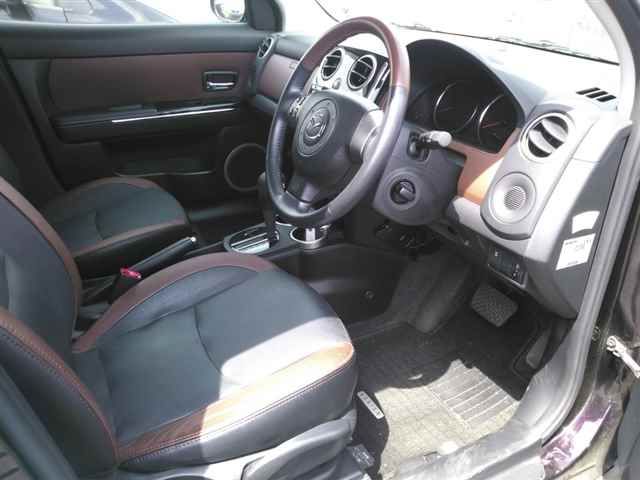2007 Mazda ベリーサ 4WD L auction photo 3