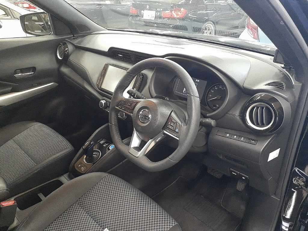 2020 Nissan Kicks X auction photo 9