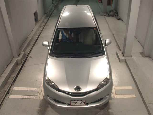 2015 Toyota Wish 1.8G auction photo 6