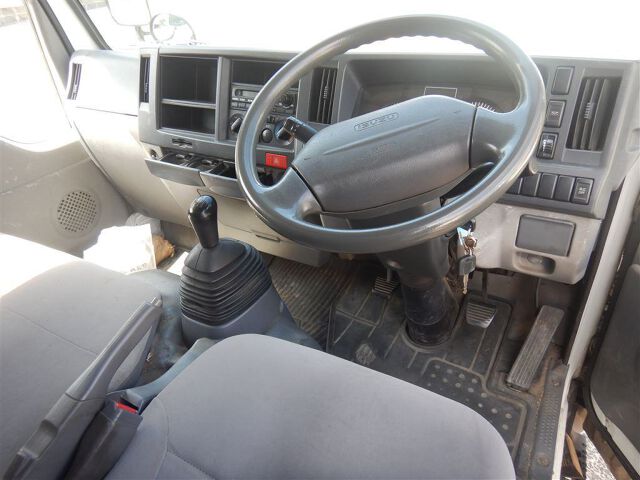 2012 Isuzu Elf auction photo 3