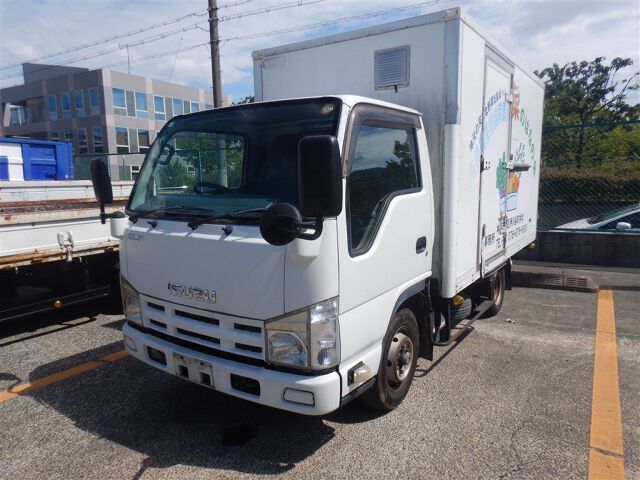 2012 Isuzu Elf auction photo 4