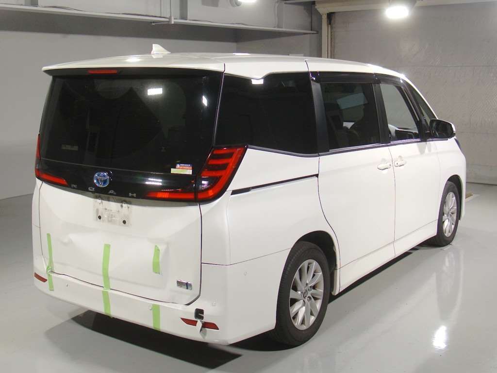 2022 Toyota Noah ハイブリッドG auction photo 2
