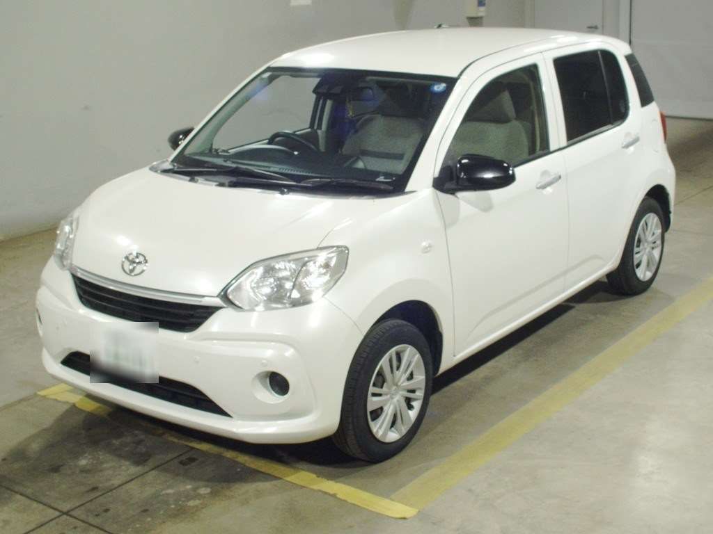 2021 Toyota Passo X 4WD Japan auction vehicle