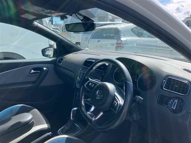 2015 Volkswagen VWポロ5HB ブルーGT auction photo 3