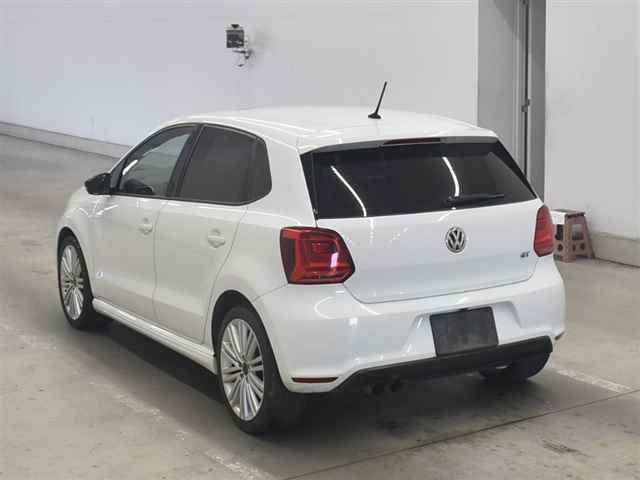 2015 Volkswagen VWポロ5HB ブルーGT auction photo 2