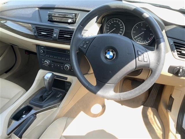 2012 BMW X1 sDrive18i auction photo 3