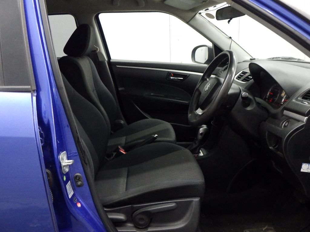 2011 Suzuki Swift XG auction photo 6