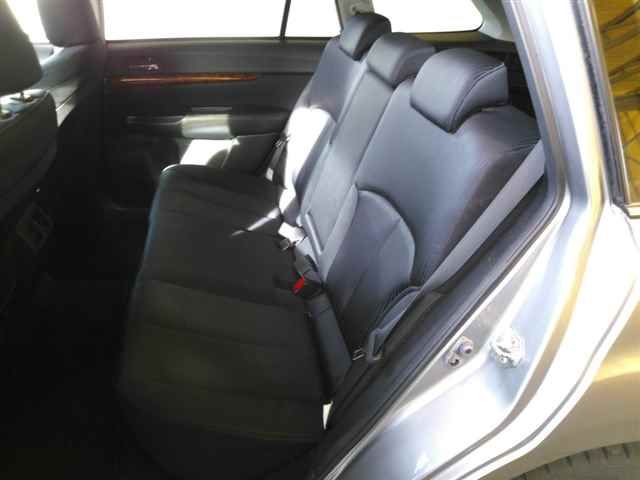 2011 Subaru レガシィツーリングワゴン 4WD 2.5i Lパッケージ auction photo 9