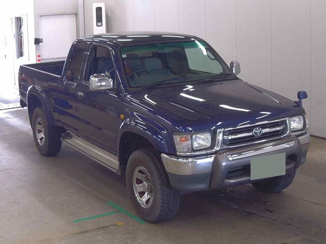 2001 Toyota ハイラックススポーツピックアップ 4WD Japan auction vehicle